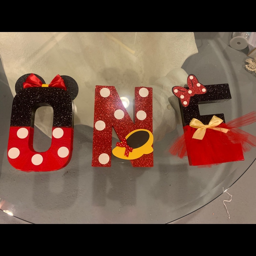 Minnie Mouse ONE LETTERS